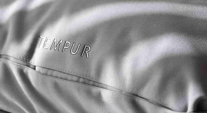 Cool Comfort Meets Beauty Sleep: The Rise of Smart Pillows